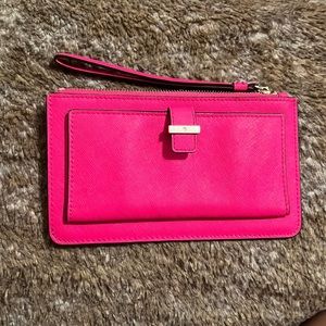 Great used condition Pink Kate Spade wristlet wallet.